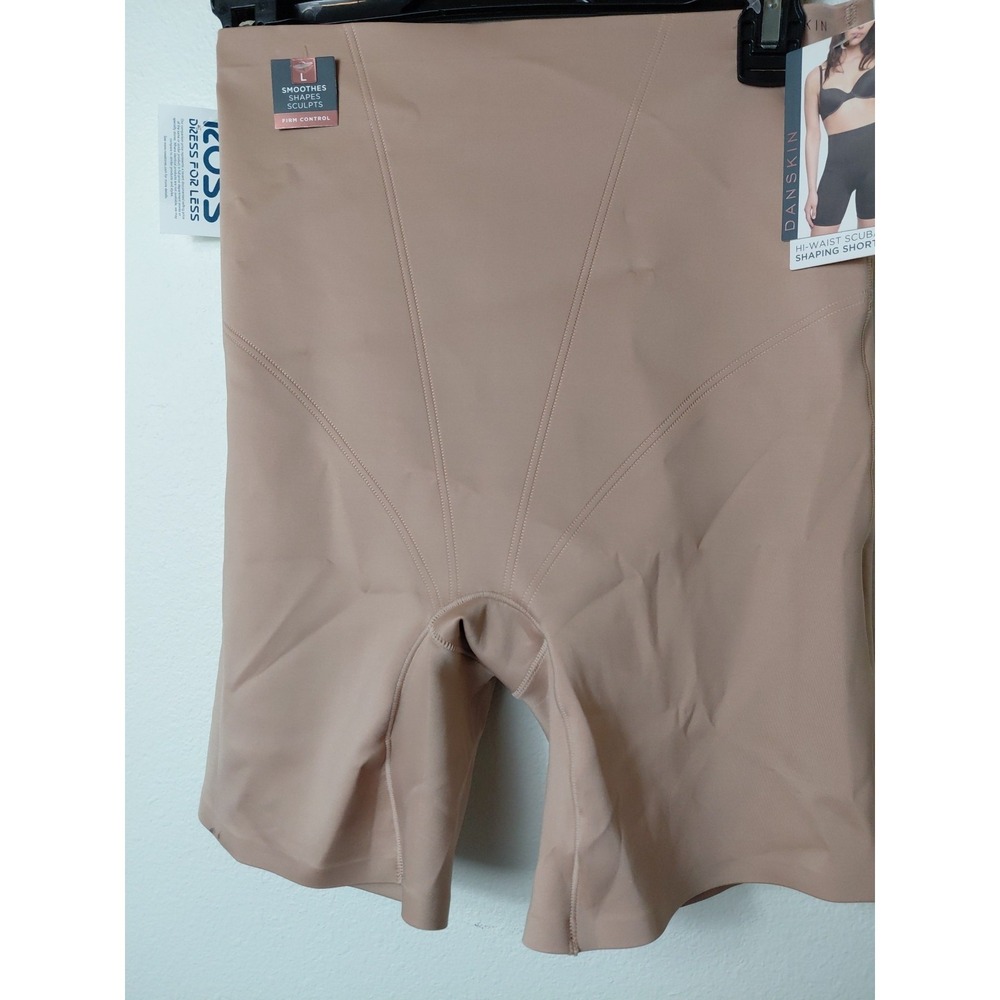 Danskin Hi-waist Scuba Shaping Shorts nude Size Large MSRP $48